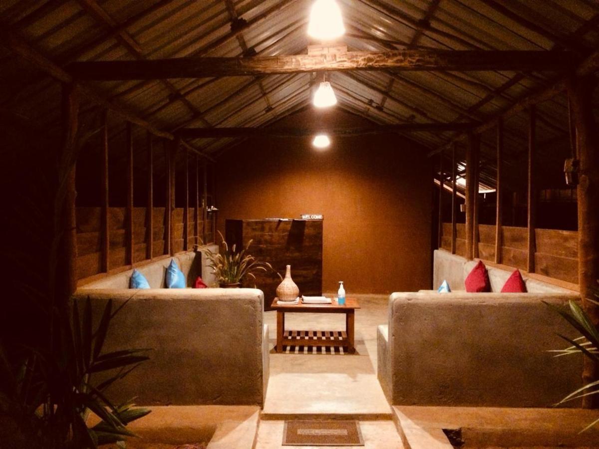 Chena Huts Eco Resort Sigiriya Exterior foto